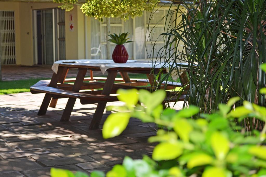 Dove'S Nest Guest House เคมป์ตัน พาร์ค ภายนอก รูปภาพ